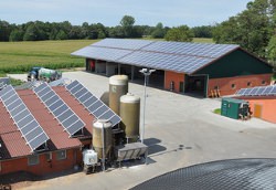 Photovoltaik Anlagen - Unterschiede bei der Installation von Photovoltaikanlagen auf  Dach, Flachdach, Fassade und Aufständerung